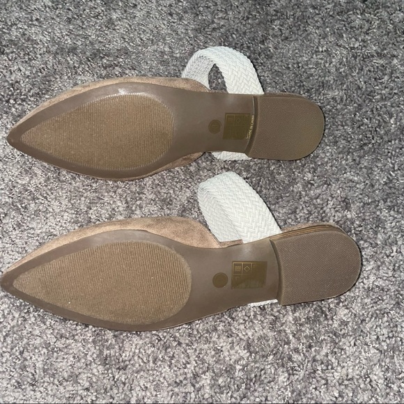 Tan Flats - Picture 4 of 4